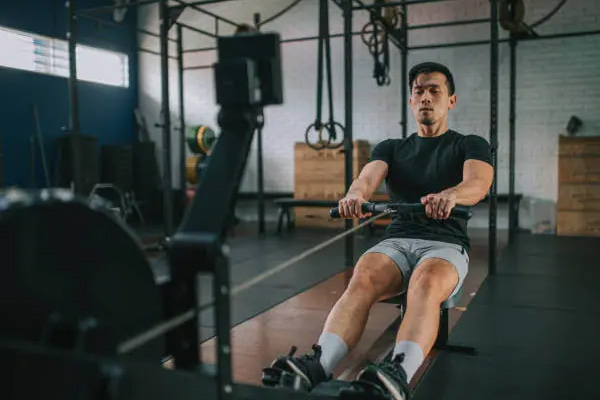 Using Personal Training to Stay on Track with Your Summer Fitness Goals