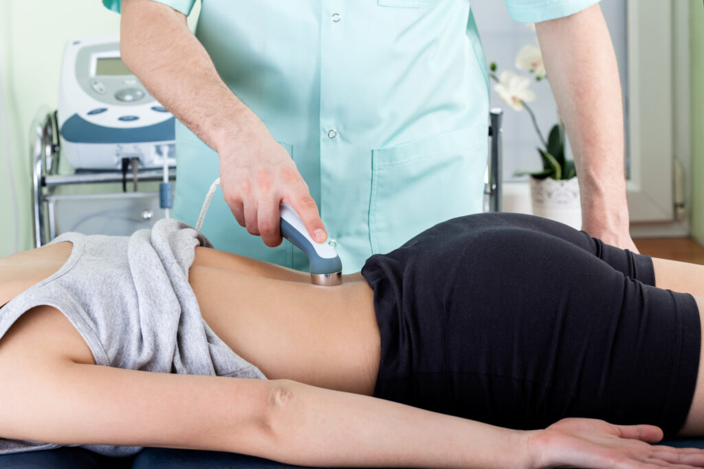 How Spinal Decompression Therapy Can Help Relieve Leg Pain