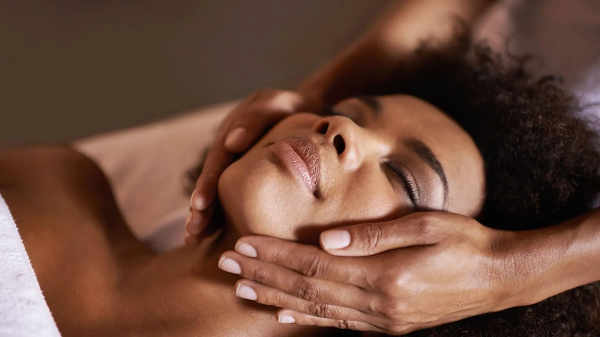 How Facials Can Help Improve Your Skin’s Texture and Tone